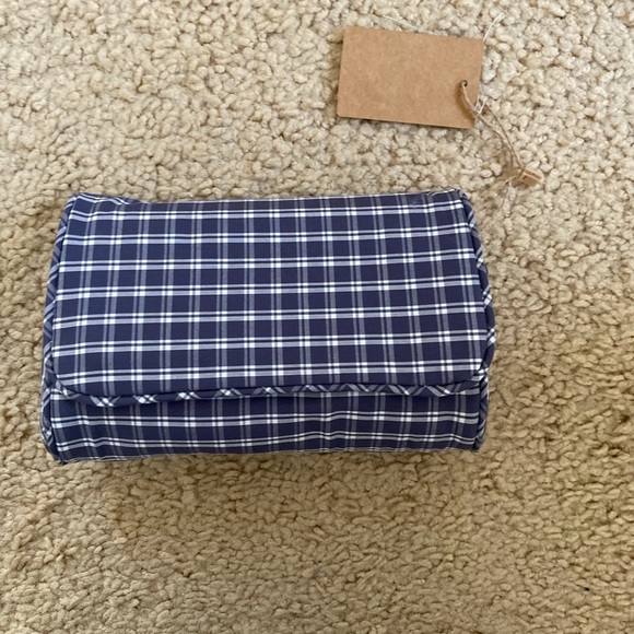 Brandy Melville plaid makeup bag - Picture 4 of 4